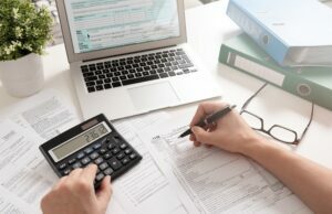 The Benefits of Hiring a Professional Accountant for Small Business Hiring a Professional Accountant for Small Business